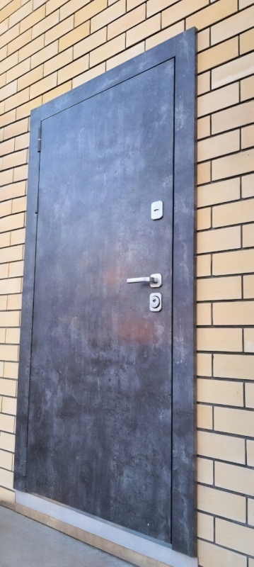 Дверь с отделкой МДФ