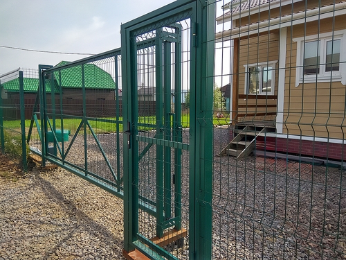 Зеленые откатные ворота Зеленые откатные ворота